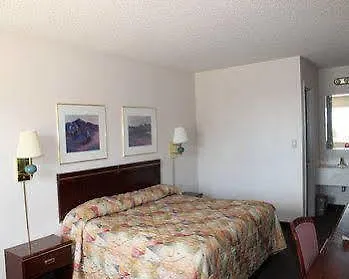 8 Motel 2*